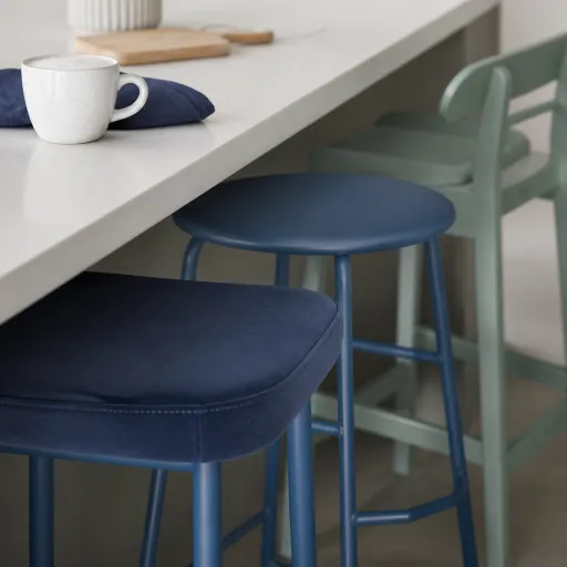 Comment choisir le tabouret pour îlot idéal pour une cuisine conviviale