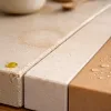 Quartz, céramique ou Dekton : quel plan de travail résiste vraiment à dix ans de cuisine intensive