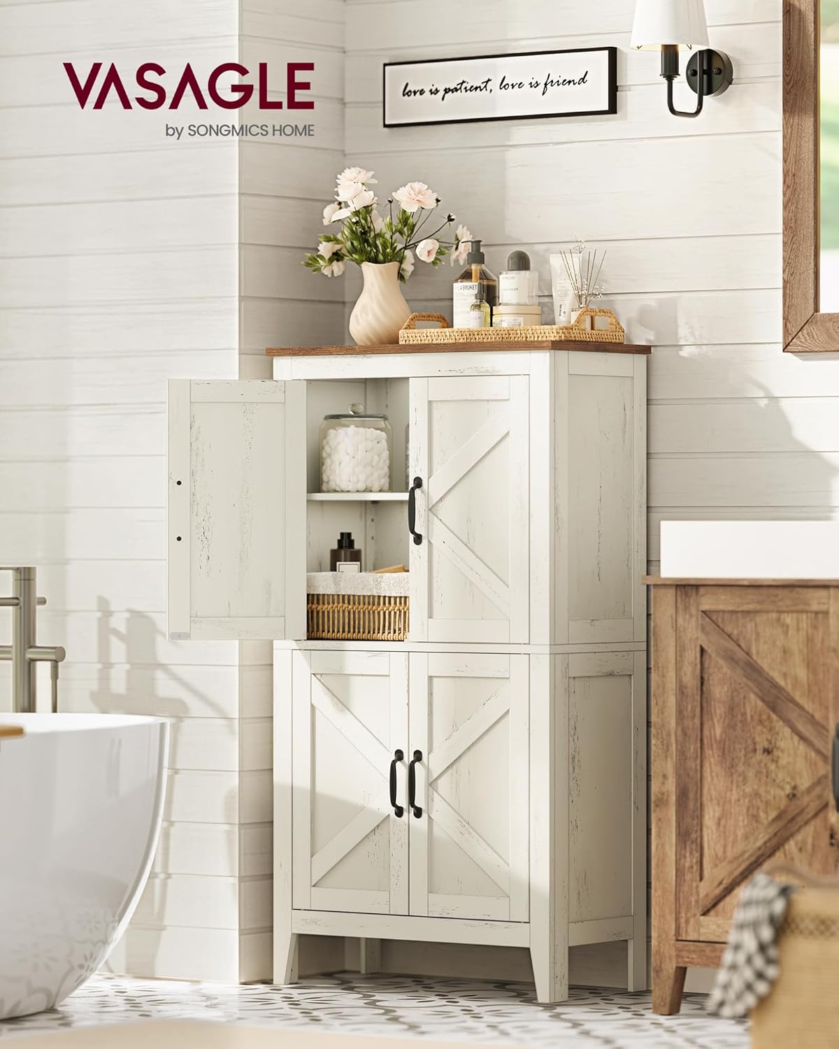 LIRY Collection – Armoire de Rangement avec Portes de Grange, Buffet Haut, Style Ferme, pour Cuisine, Salle de Bain, Salon ou Salle à Manger, Étagères Réglables, Blanc Rustique BBK773W01 4 portes